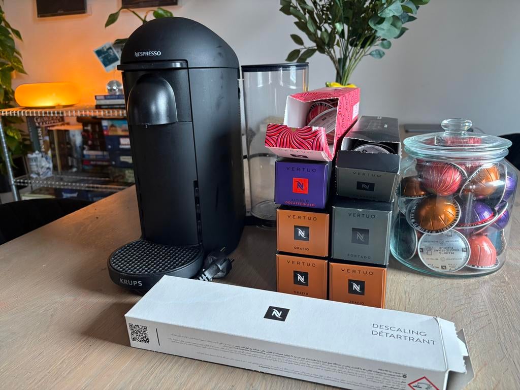 Nespresso Vertuo KRUPS incl. Koffies, Ophalen, Gebruikt, Koffiemachine