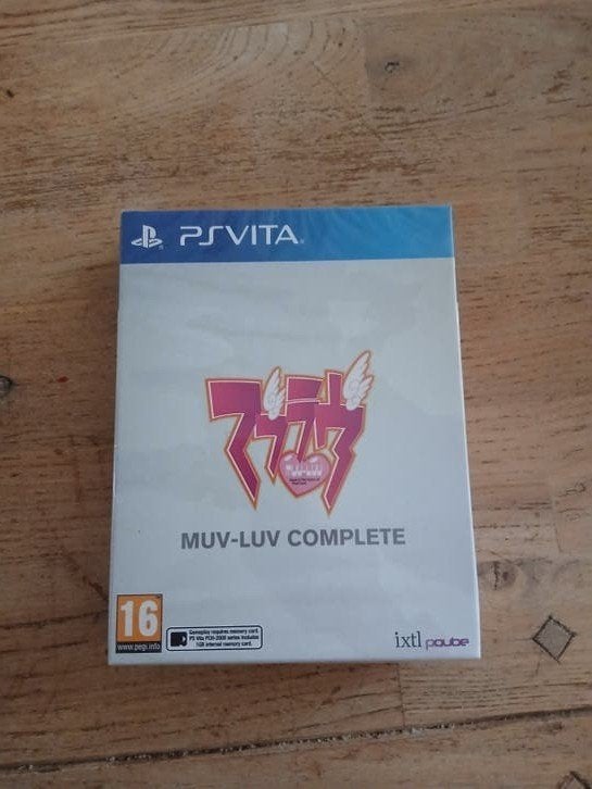 Muv-Luv Complete PS Vita (Nieuw in verpakking), Spelcomputers en Games, Spelcomputers | Sony PlayStation Vita, Ophalen of Verzenden
