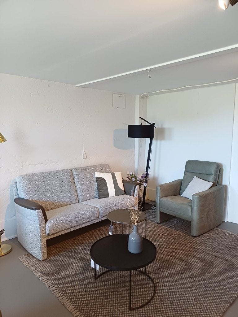 Set bank en stoel, Huis en Inrichting, Stoelen, Ophalen, Zo goed als nieuw, Leer, Eén