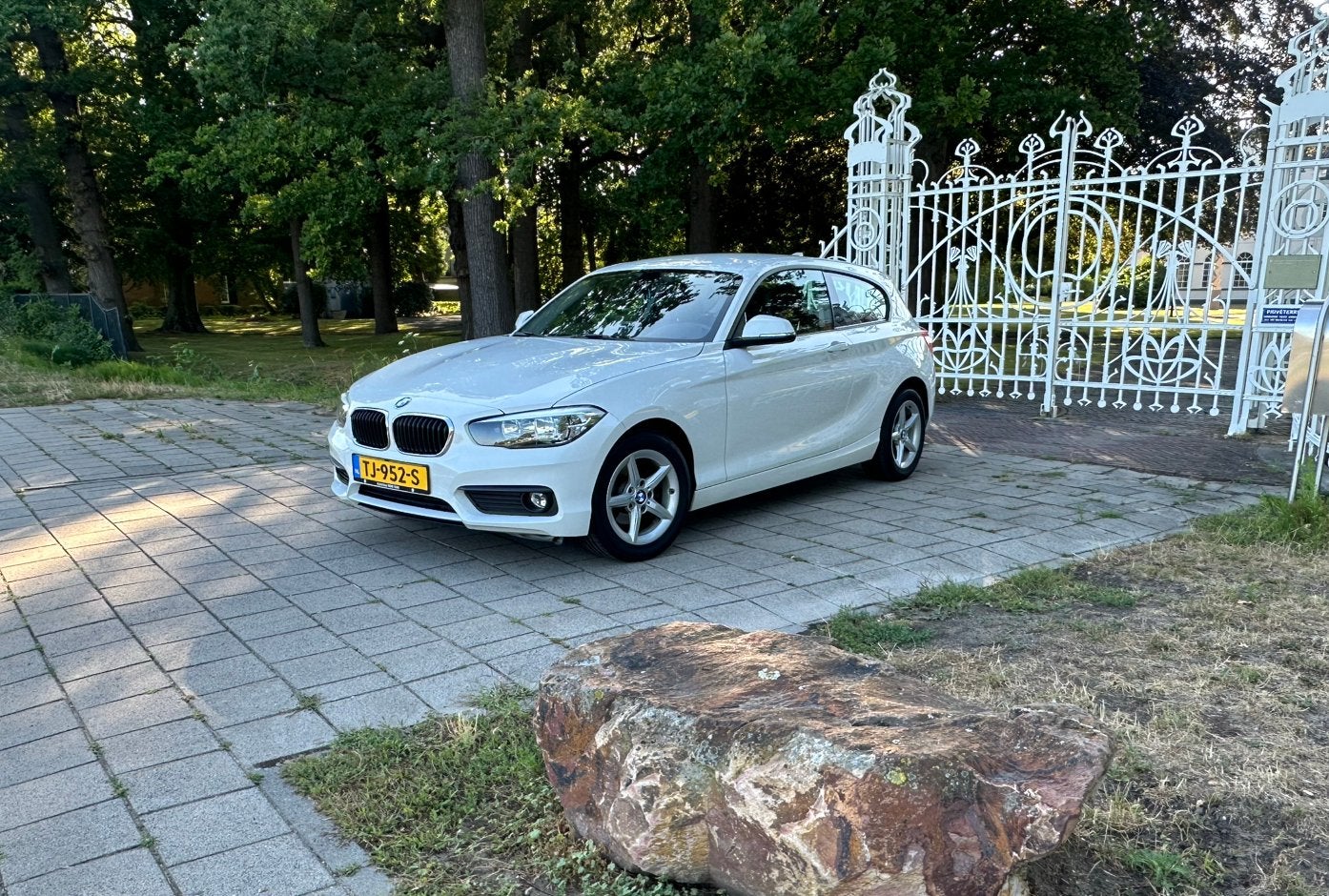 BMW 116i 2016 | Nette staat | 12,3” CarPlay & Android Auto, Auto's, BMW, 1-Serie, Wit, 1200 kg, 3 cilinders
