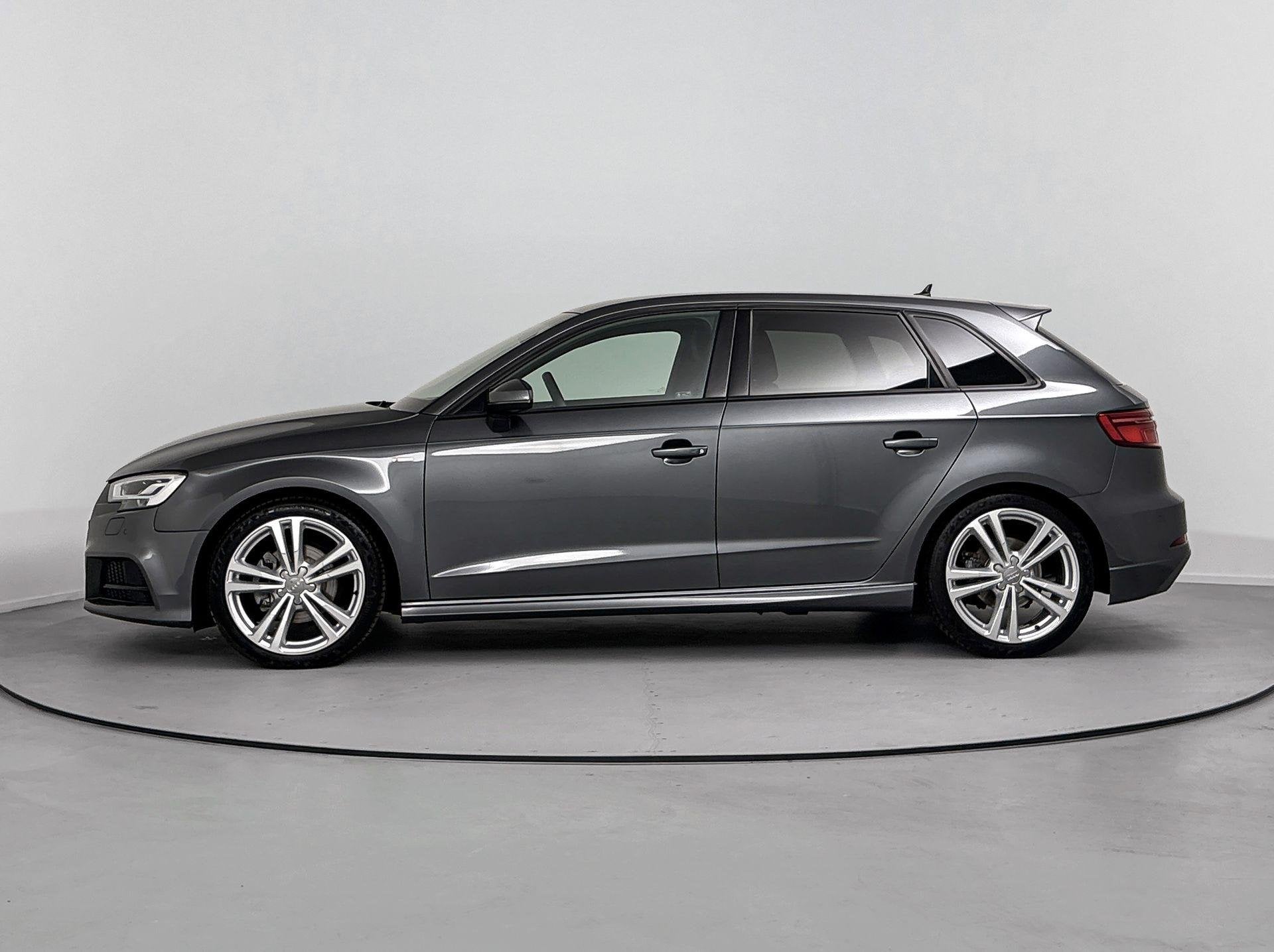 Audi A3 Sportback 35 TFSI CoD Sport S Line Edition Trekhaak, 12 maanden, 4 cilinders, Leder en Stof, Bedrijf