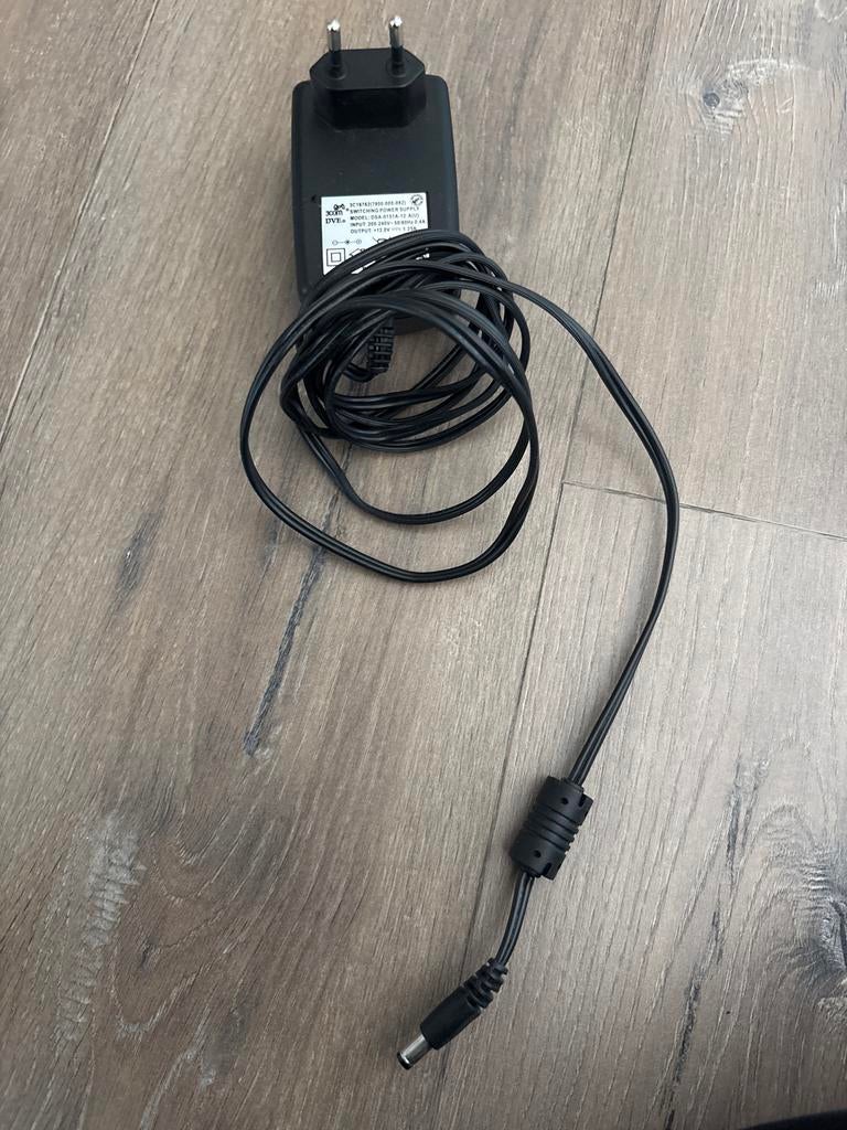 DVE 12V 1.25A Voedingsadapter - Model DSA-0151A-12 A(U), Ophalen of Verzenden, Gebruikt
