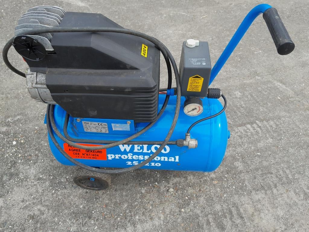 KRACHT STROOM COMPRESSOR, Ophalen, 100 liter of meer, Zo goed als nieuw, 200 tot 400 liter/min