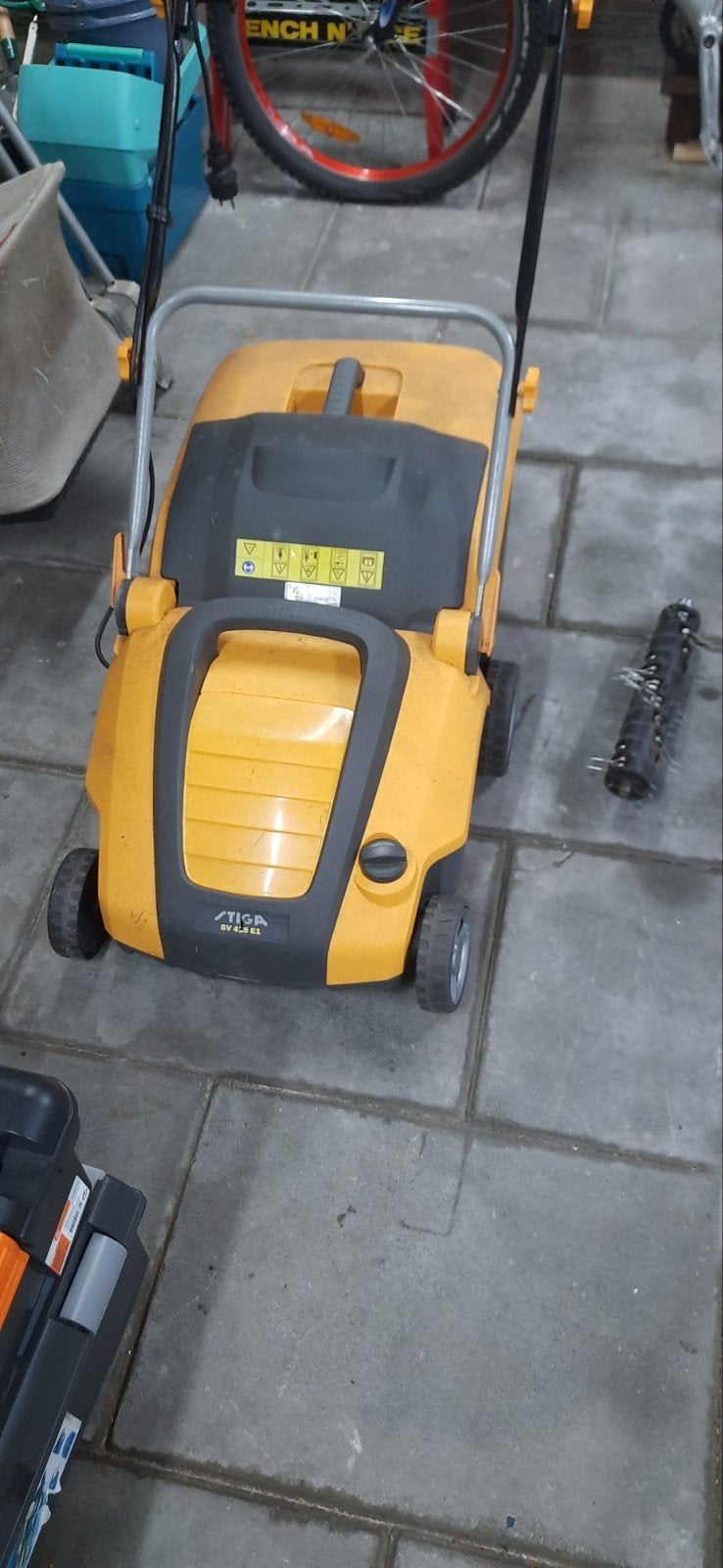Stiga SV 415 E1 Elektrische Verticuteermachine + beluchter, Ophalen, Gebruikt, Stiga, Opvangbak