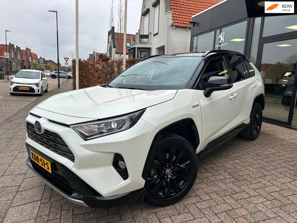 Toyota RAV4 2.5 Hybrid AWD Executive Bi-Tone|Leder|Apple Car, Automaat, Gebruikt, 4 cilinders, 1650 kg