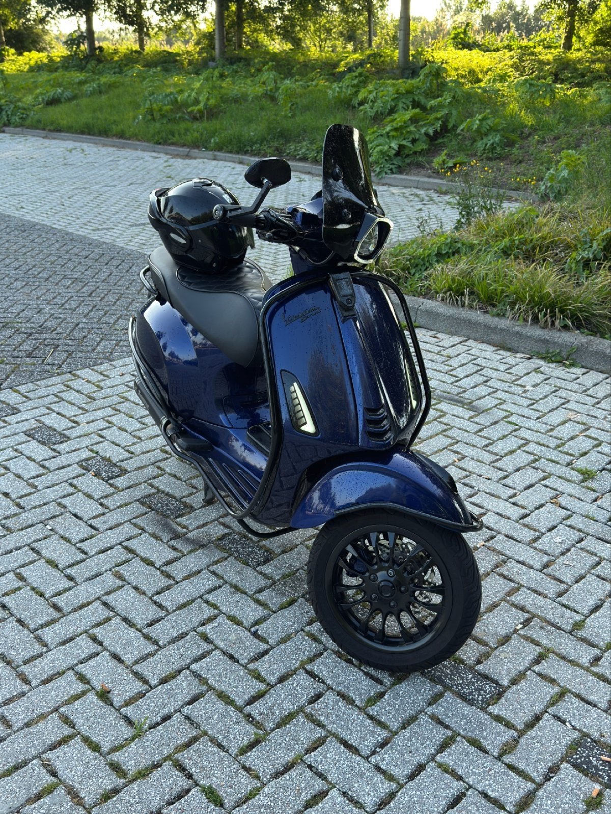 Vespa Sprint 2023 | 80cc Mallossi | Akrapovic, Ophalen, Overige modellen, Maximaal 45 km/u, Zo goed als nieuw