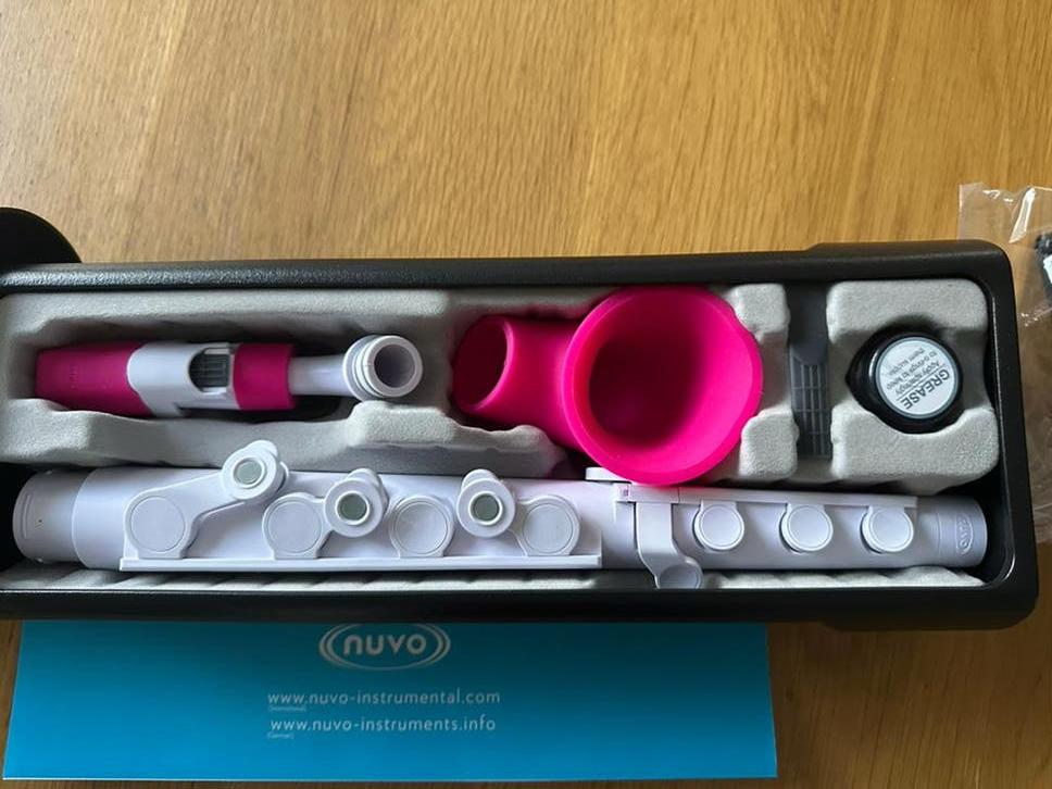 Nuvo Junior saxofoon (ook wel Nuvo Jsax in C), Ophalen of Verzenden, Zo goed als nieuw, Alt