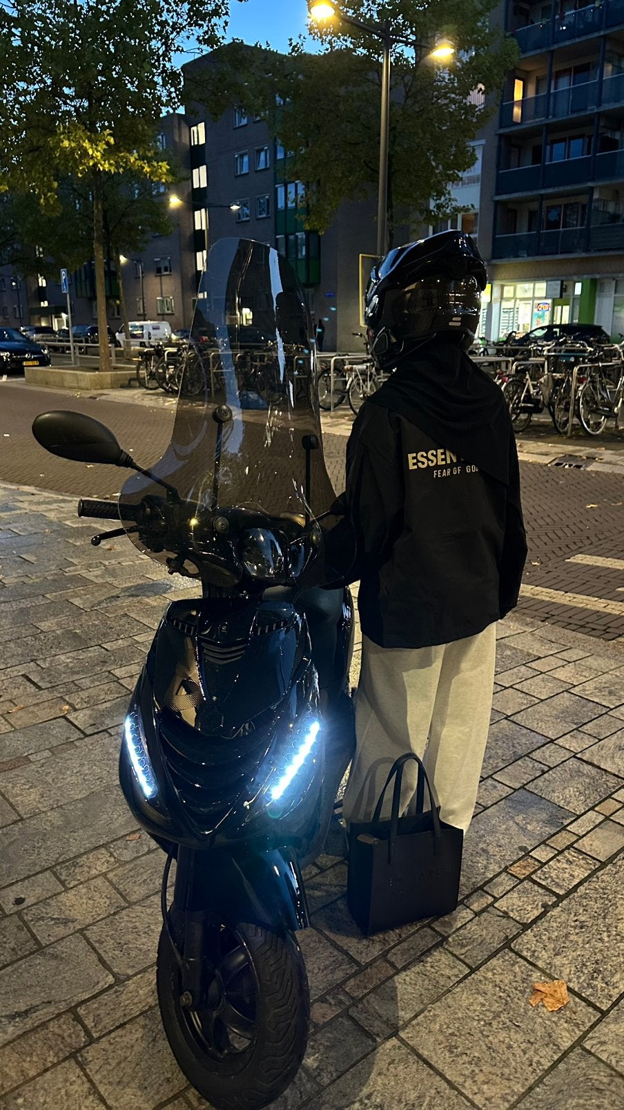Piaggio Zip Full Black (wok), Fietsen en Brommers, Ophalen, Zo goed als nieuw, Benzine, Zip