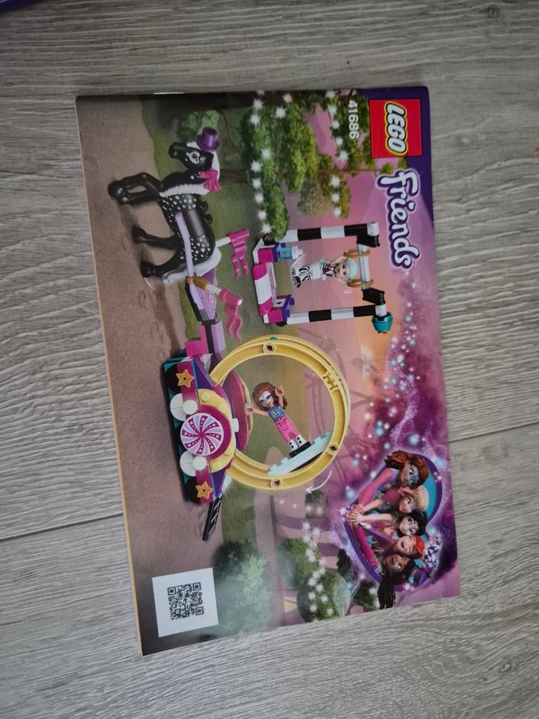 Lego Friends 41686 Magische kermisacrobatiek, Compleet, Lego, Friends, Ophalen of Verzenden