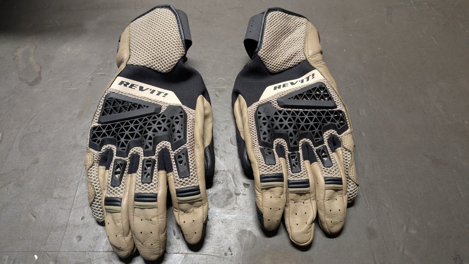 Revit Sand 5 motorhandschoenen maat M z.g.a.n., Motoren, Ophalen of Verzenden, Handschoenen, Revit REV’IT