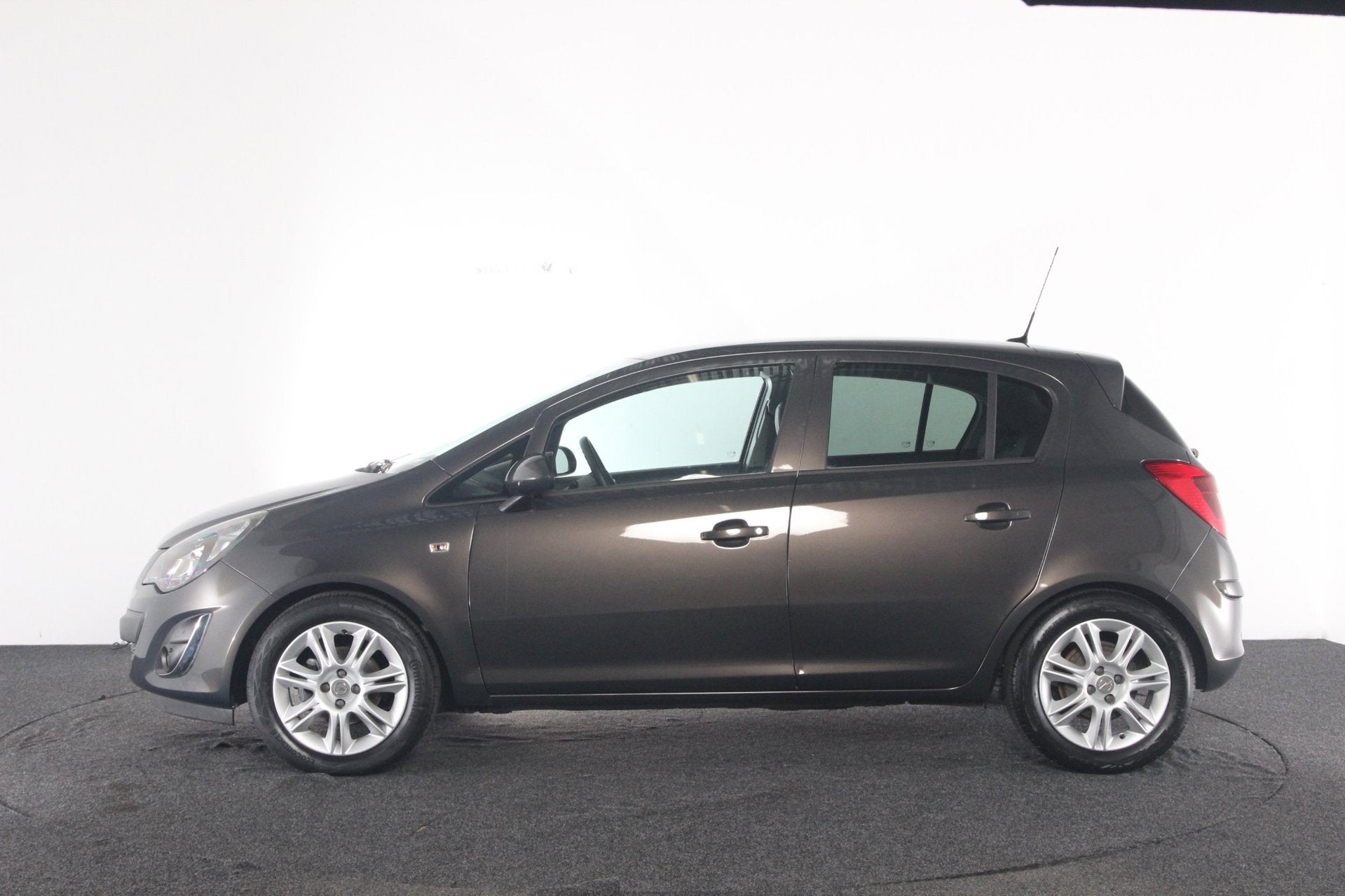 Opel Corsa 1.4-16V BlitZ | NL-auto | navigatie | pdc achter, Auto's, Voorwielaandrijving, Euro 5, Gebruikt, 1398 cc