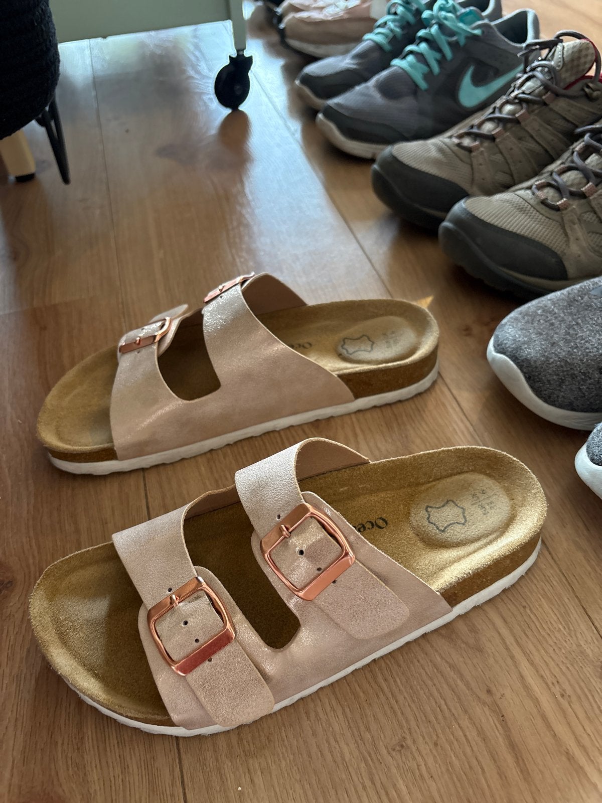 Shoes - Maat 38 sneakers boots sandals, Ophalen of Verzenden, Zo goed als nieuw, Roze, Sandalen of Muiltjes
