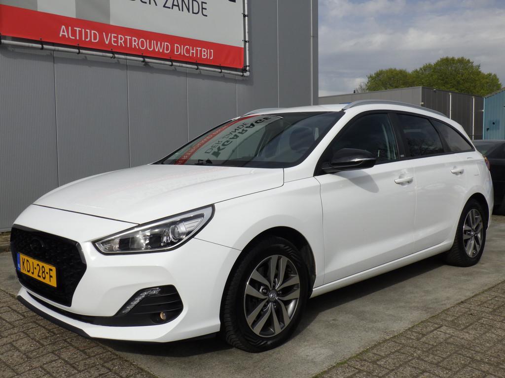 Hyundai i30 Wagon 1.4 T-GDI Automaat, Camera, Cruise, Navi C, Stof, 4 cilinders, Wit, 600 kg