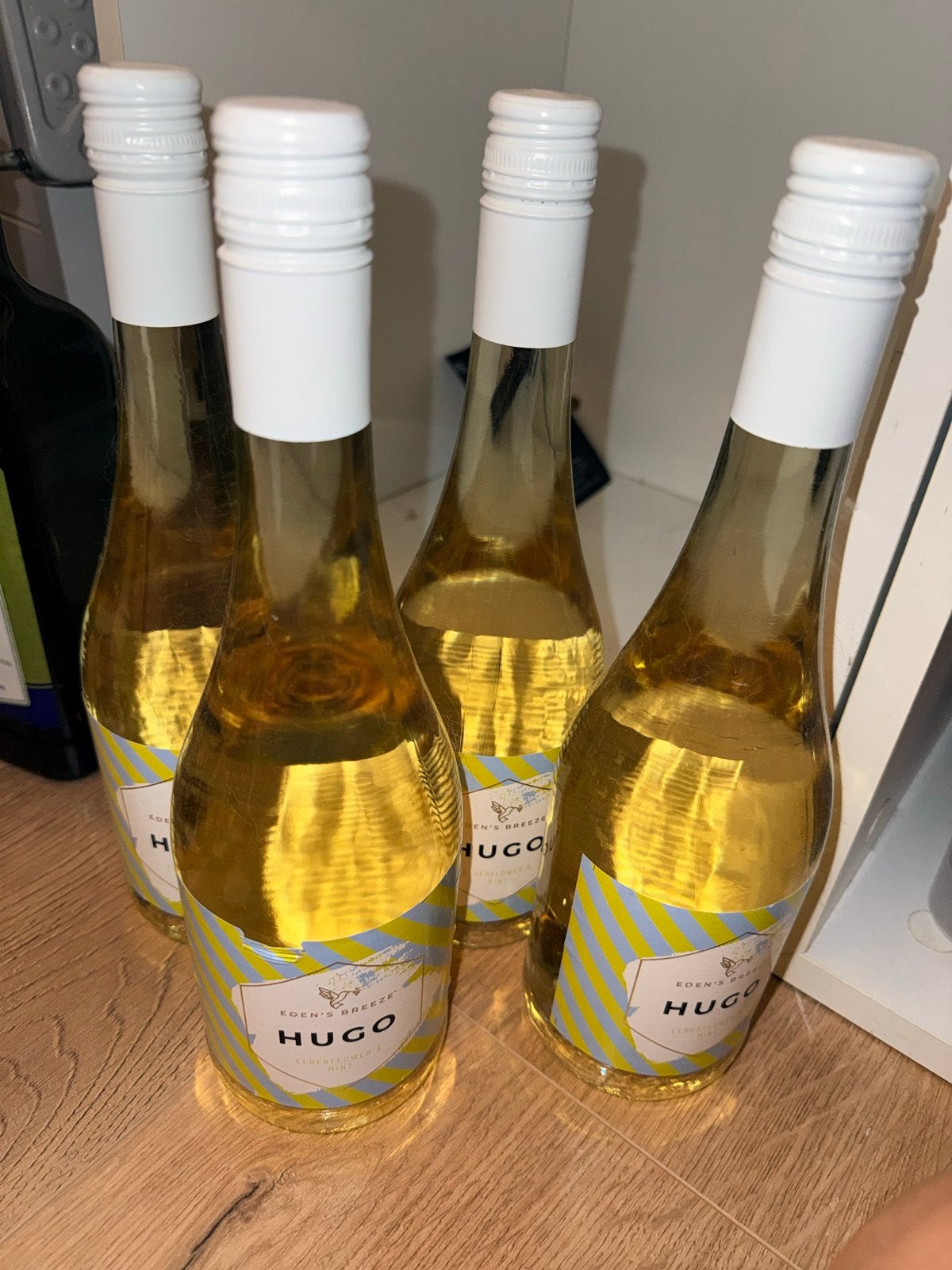 4 flessen Hugo Eden's Breeze, Ophalen, Nieuw, Overige gebieden, Witte wijn