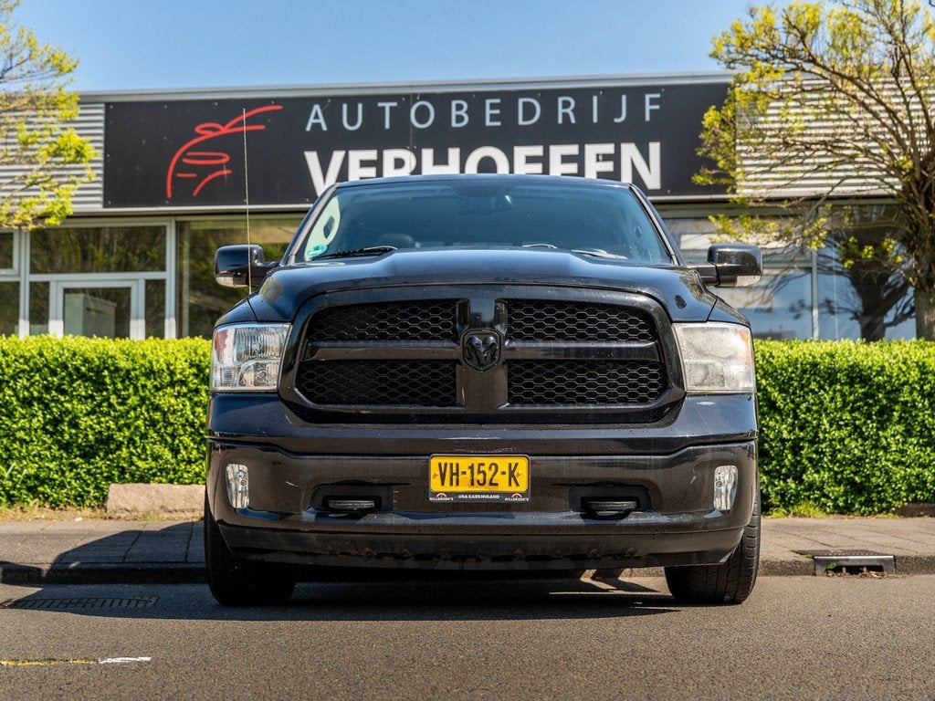 Dodge Ram 1500 3.6 V6 Quad Cab 6'4 - PANORAMA - STUUR / STOE, Auto's, Dodge, Automaat, Achterwielaandrijving, Gebruikt, Zwart