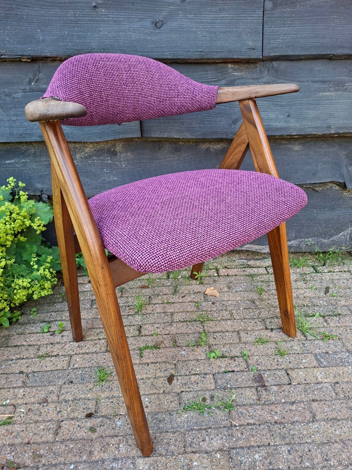 Cowhorn stoel van teakhout, Gebruikt, Bruin, Cowhorn chair, vintage , bureaustoel, Ophalen of Verzenden