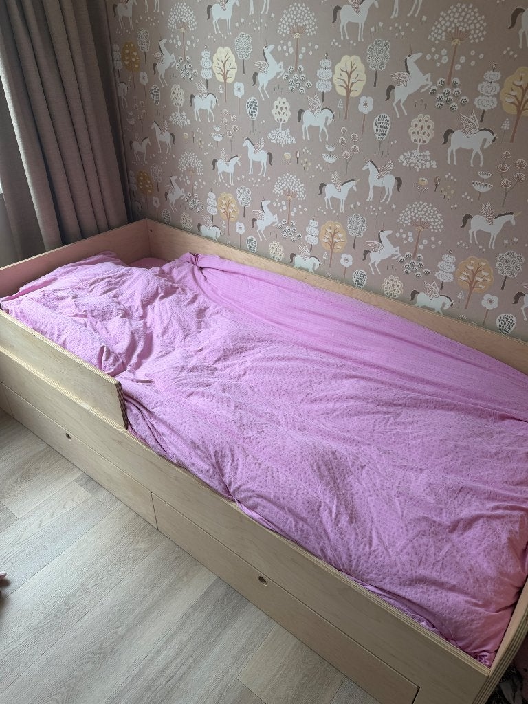 Little Dreamers Bed Mila, Ophalen, 85 tot 100 cm, Zo goed als nieuw, Lattenbodem