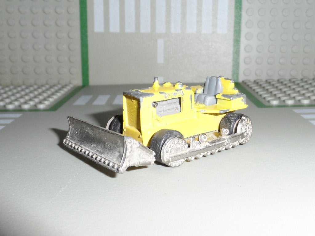 Majorette - Hanomag Bulldozer - Vintage 1:64, Ophalen of Verzenden, Gebruikt, Tractor of Landbouw
