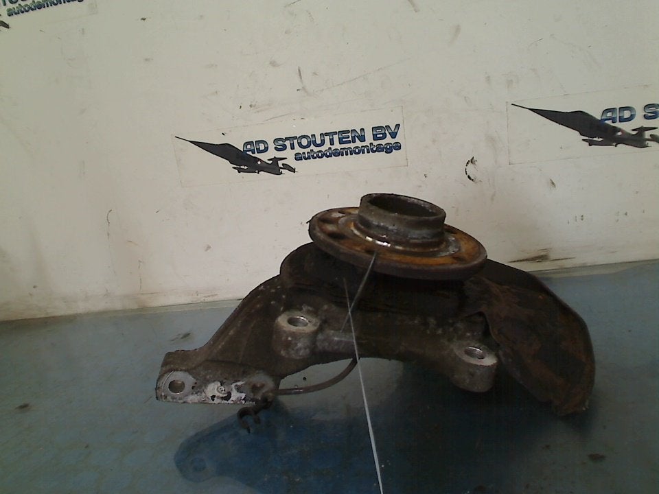 Fusee Links Voor Opel Vectra C Caravan (2005-08/2008-10), Gebruikt, Bahnhofsplatz, Rüsselsheim am Main 65423, , Duitsland, Opel