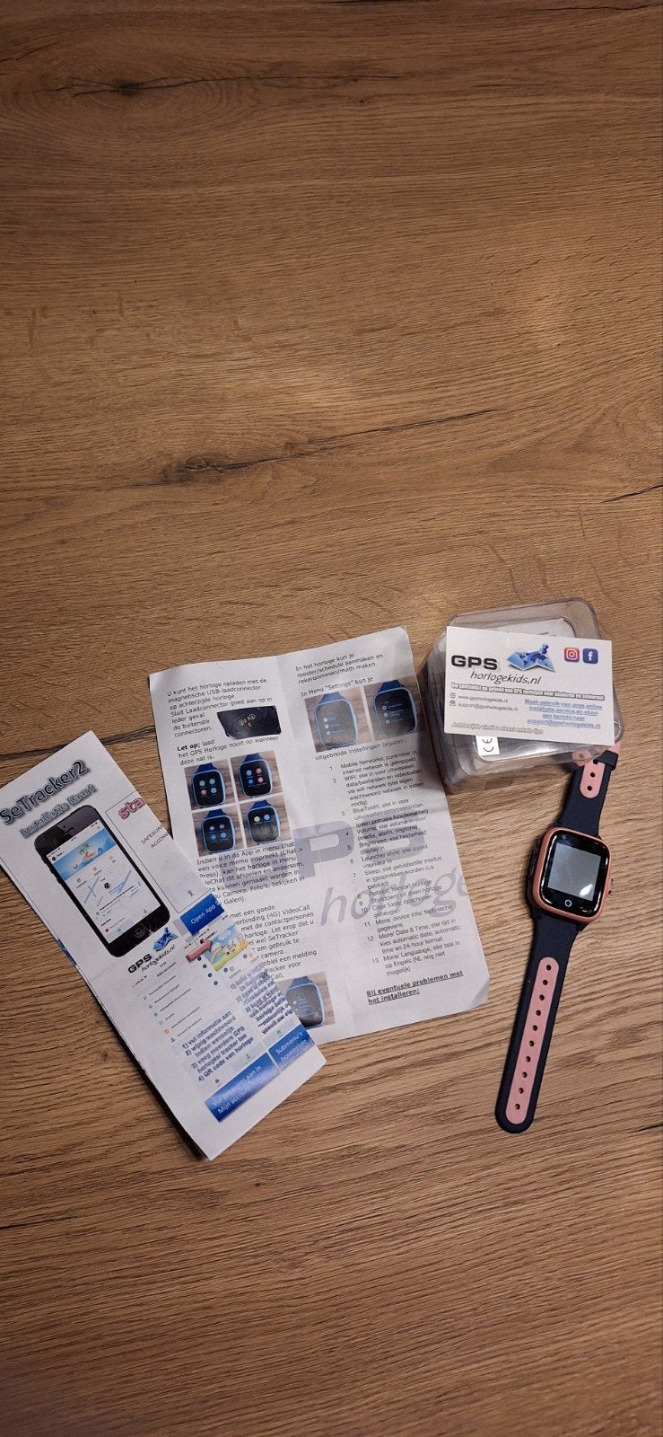 GPS Horloge 4G Videobellen - Kinder Smartwatch, Sieraden, Tassen en Uiterlijk, Ophalen of Verzenden, Zo goed als nieuw, Paars