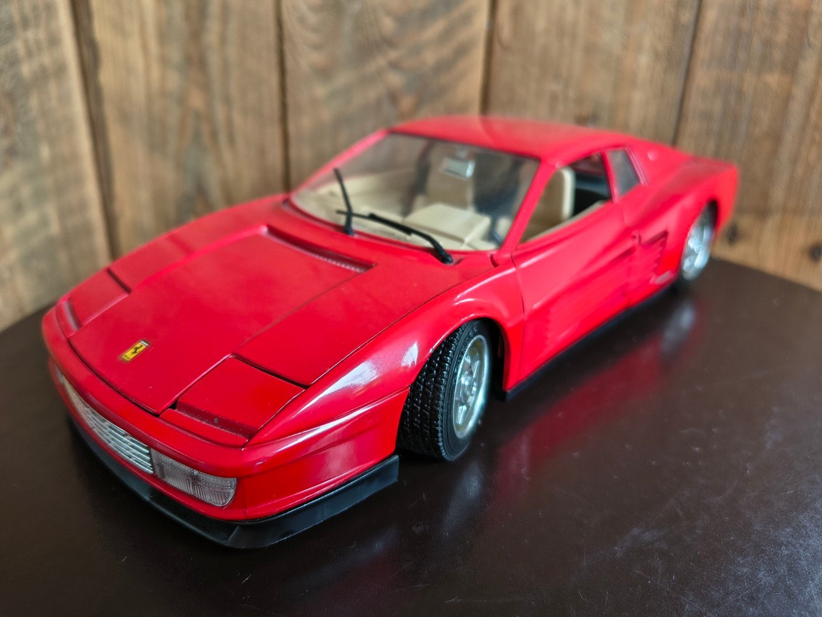 Ferrari Testarossa (1984) - 1:18 Bburago (opknapper), Hobby en Vrije tijd, Ophalen of Verzenden, Gebruikt, Auto, Bburago
