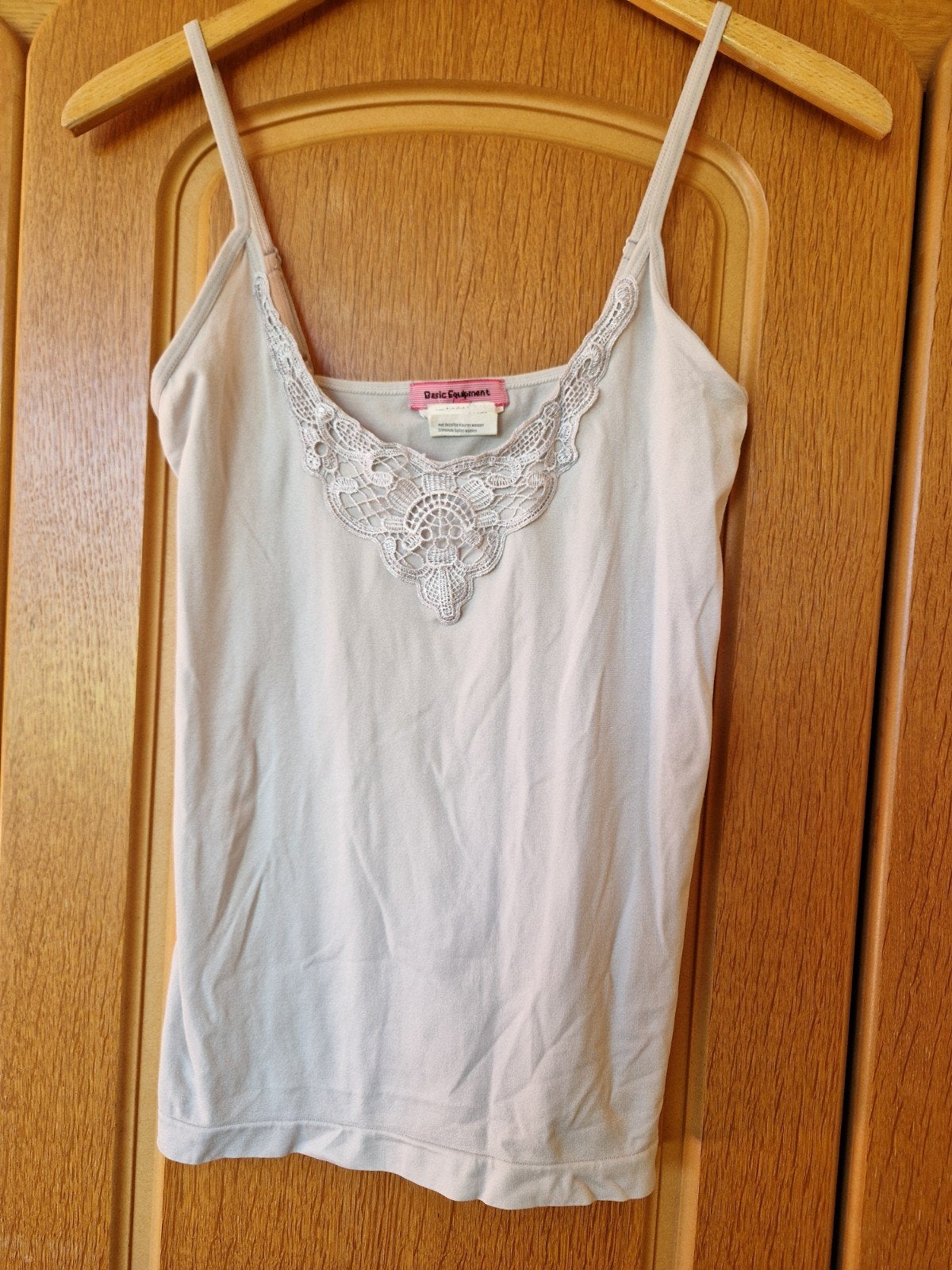 Basic Equipment Topje met Kant - Maat M, Kleding | Dames, Maat 38/40 (M), Basic Equipment, Ophalen of Verzenden, Zonder mouw