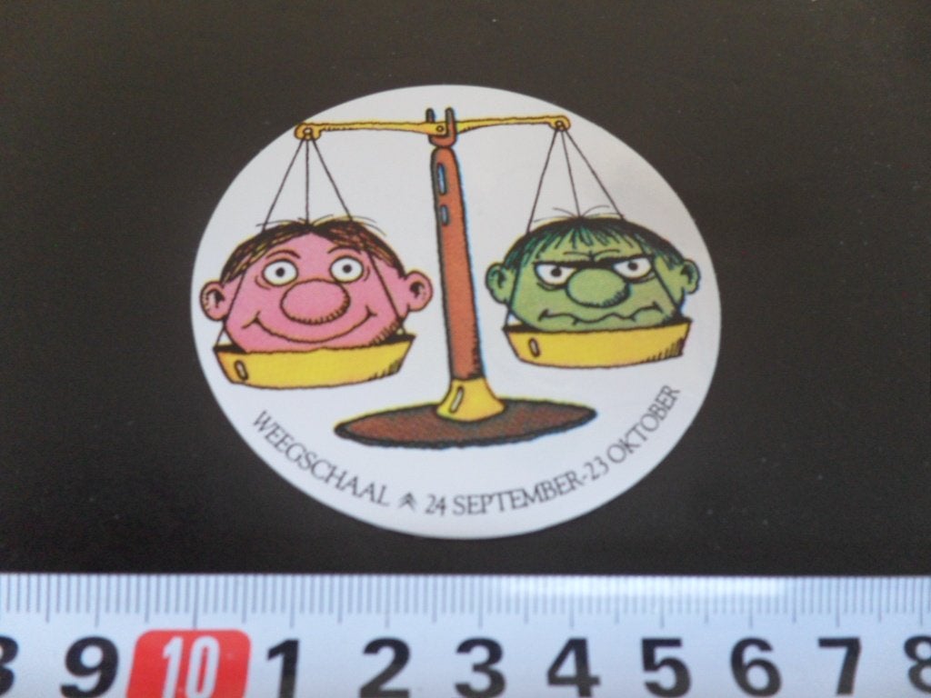 sticker Sterrenbeeld WEEGSCHAAL  24 september 23 oktober, Ophalen of Verzenden, Zo goed als nieuw