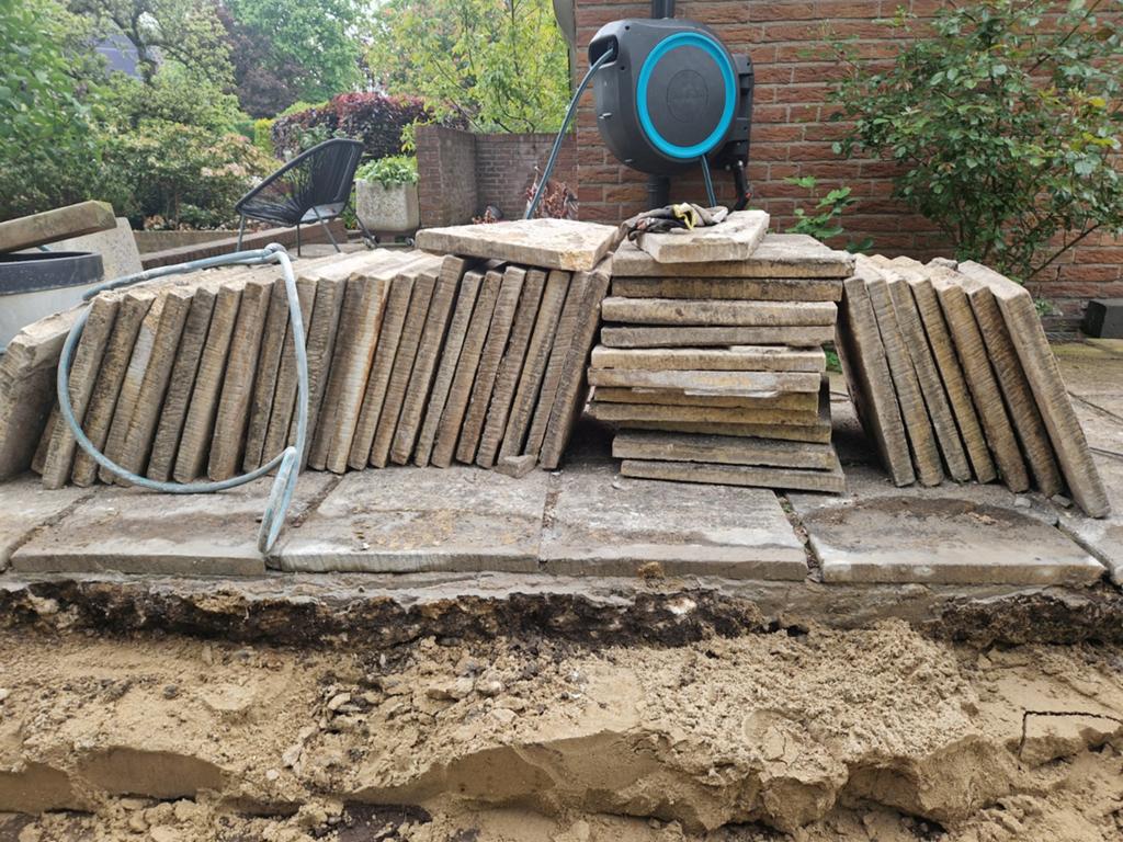 40 stoeptegels 40x40 gratis af te halen.  Er komen er meer, Ophalen of Verzenden, Gebruikt, Hout
