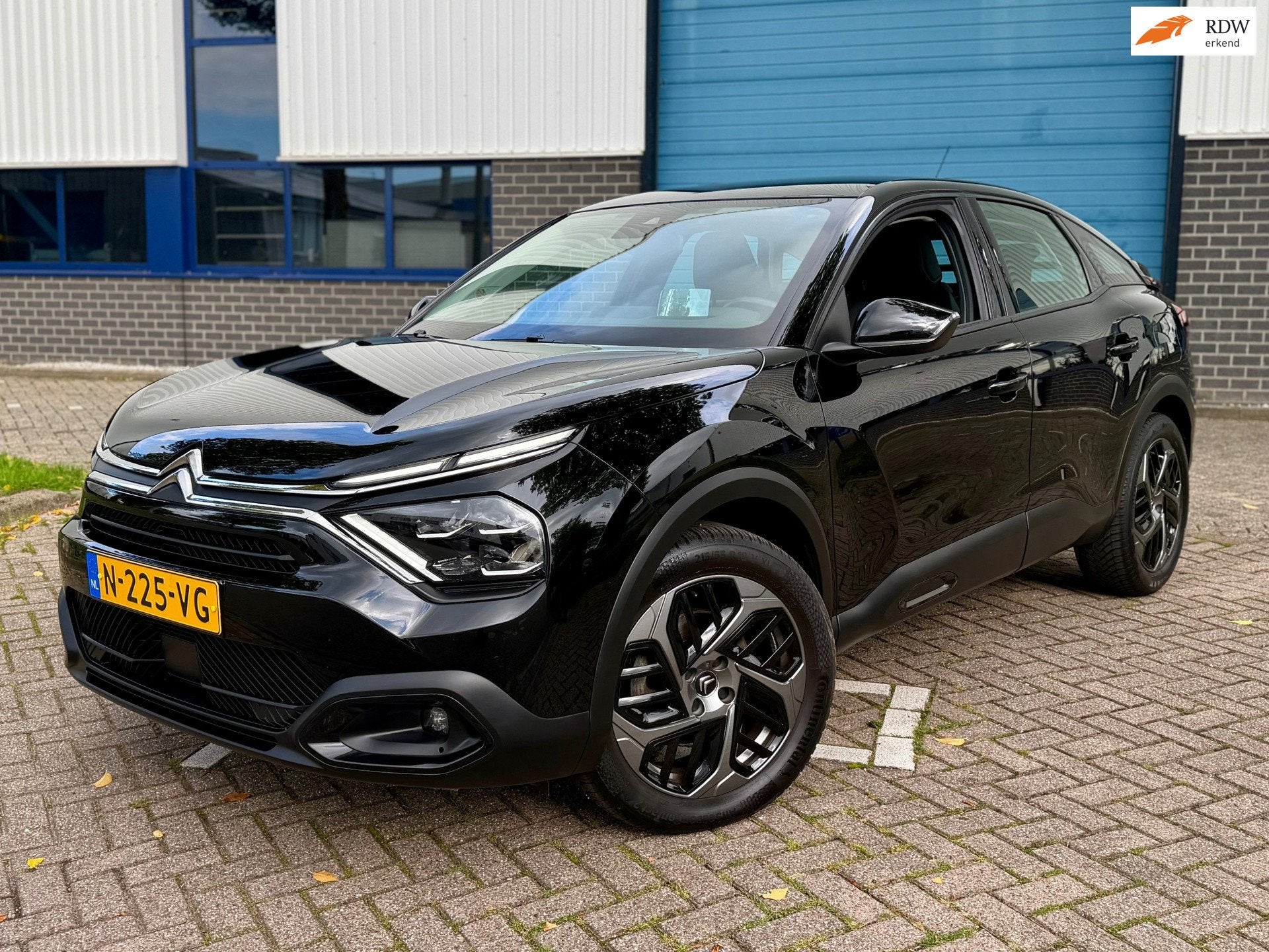 Citroen C4 1.2 Puretech Feel Pack * NAP * APPLE CARPLAY * LA, Voorwielaandrijving, Gebruikt, Euro 6, 1199 cc