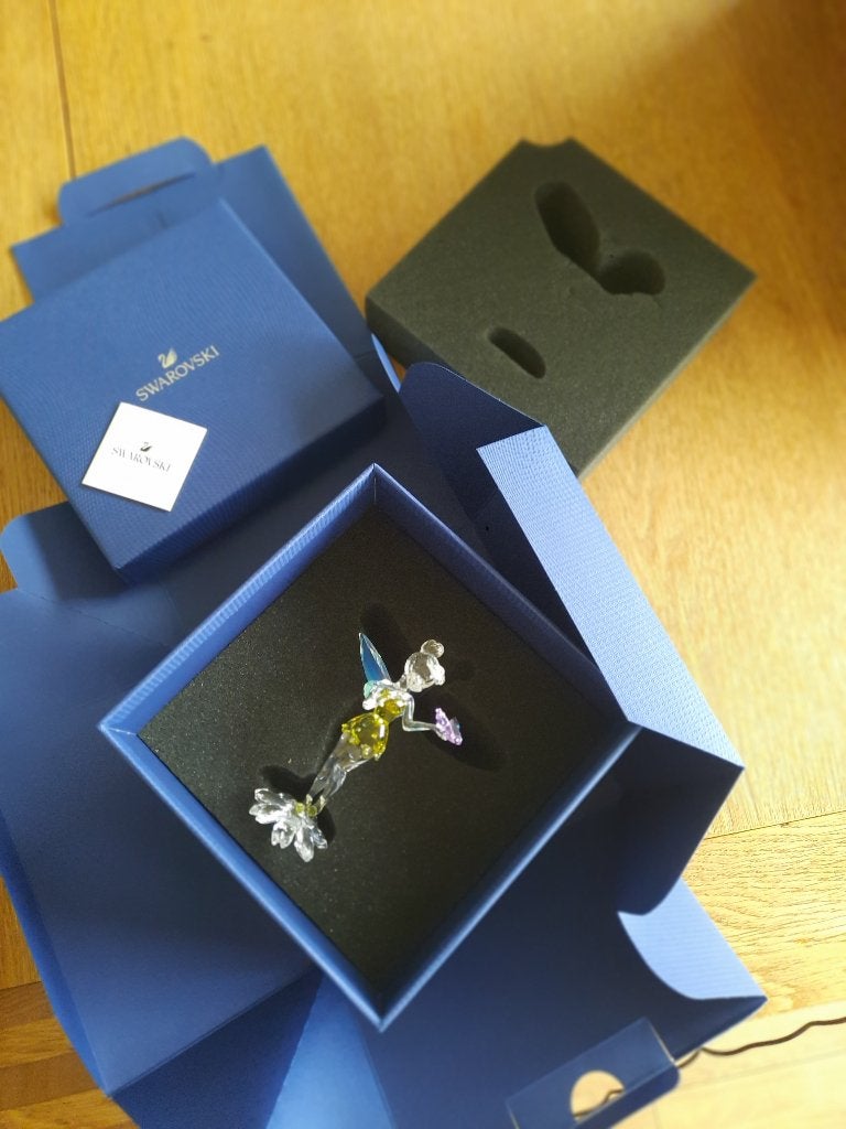 Swarovski. Tinkerbell met vlinder. 2018, Ophalen of Verzenden, Zo goed als nieuw, Figuurtje