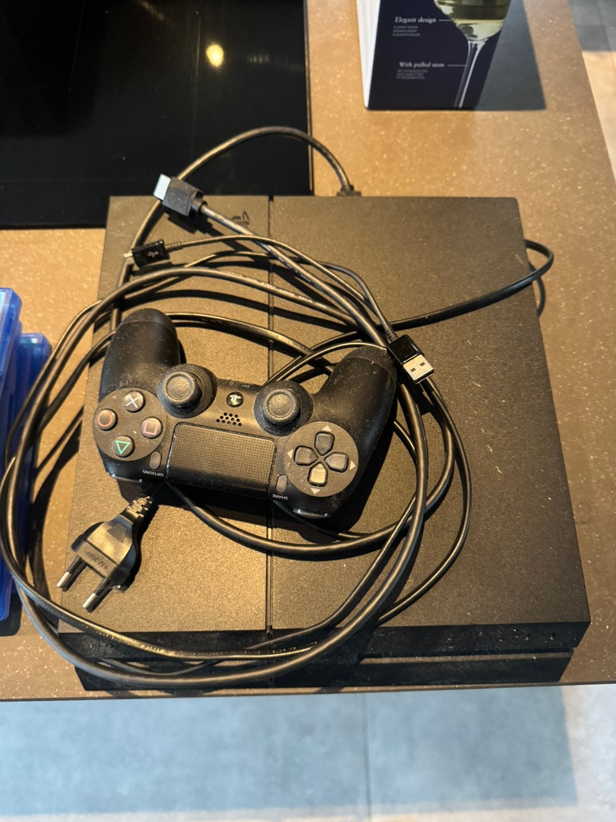 Playstation 4 incl aantal spellen, Spelcomputers en Games, Ophalen, Zo goed als nieuw, Met 1 controller, Original