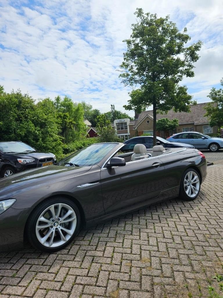 BMW 6-Serie 640I Cabrio 3.0 235KW Aut8 2011 Bruin, Auto's, Achterwielaandrijving, Beige, Leder, Particulier