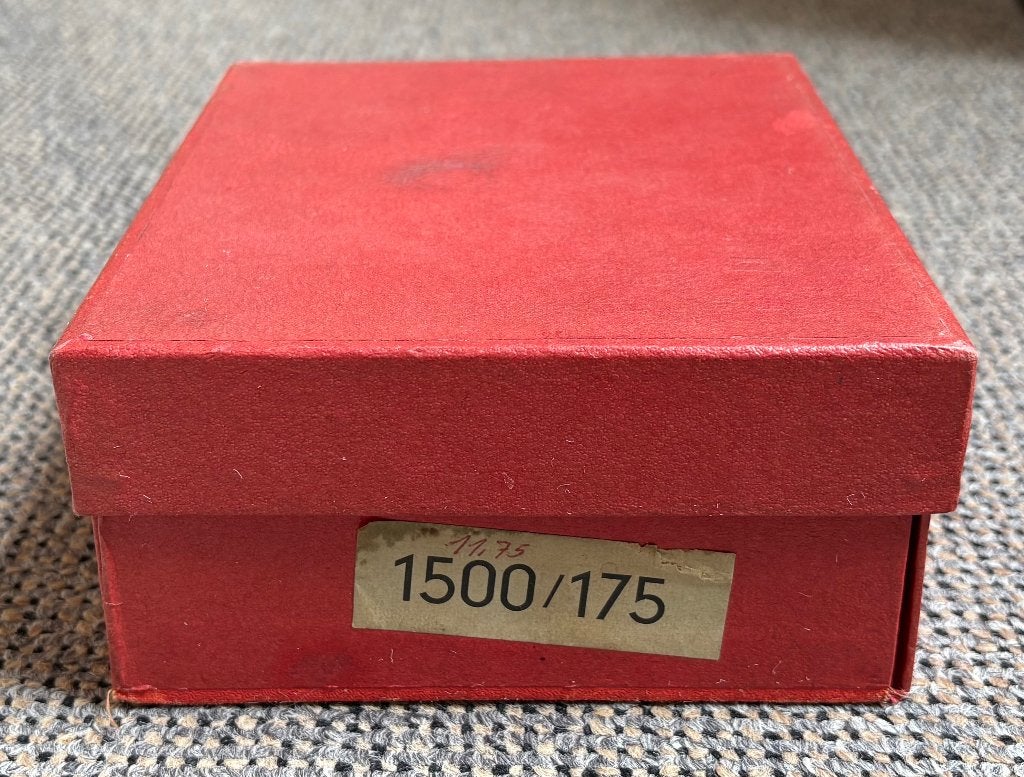 Schuco 1500/175 doos met auto en garage, Ophalen