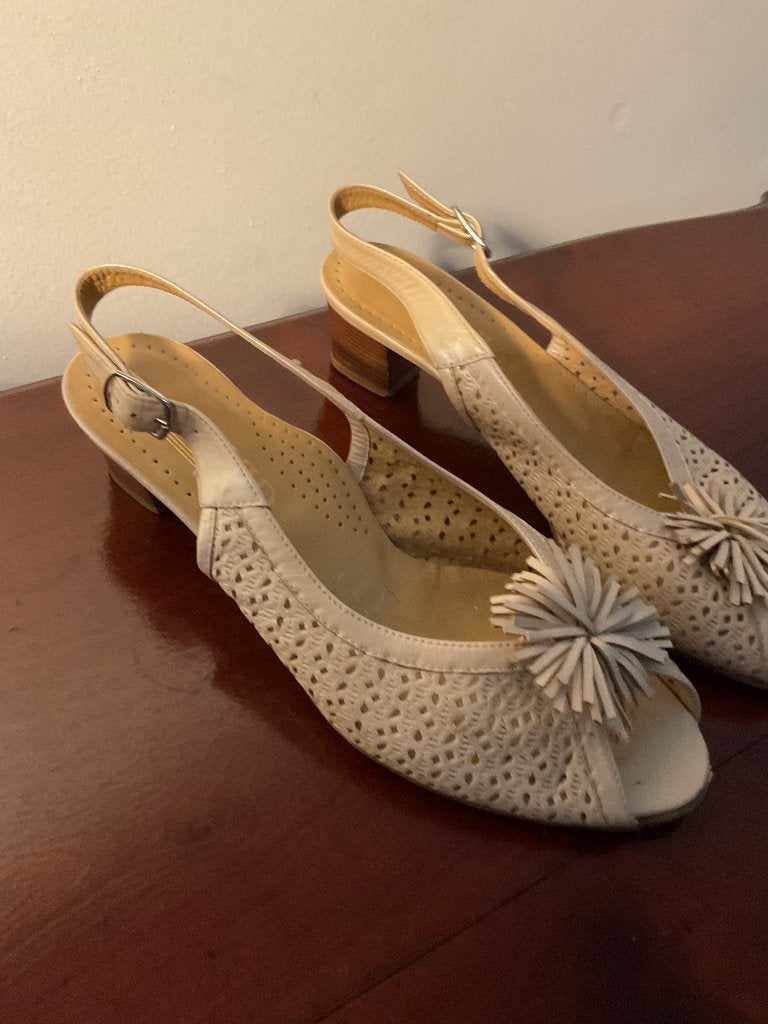 David, mooie damesschoenen, zeer goede staat, leder, 39, Kleding | Dames, Schoenen met lage hakken, Beige, Ophalen of Verzenden