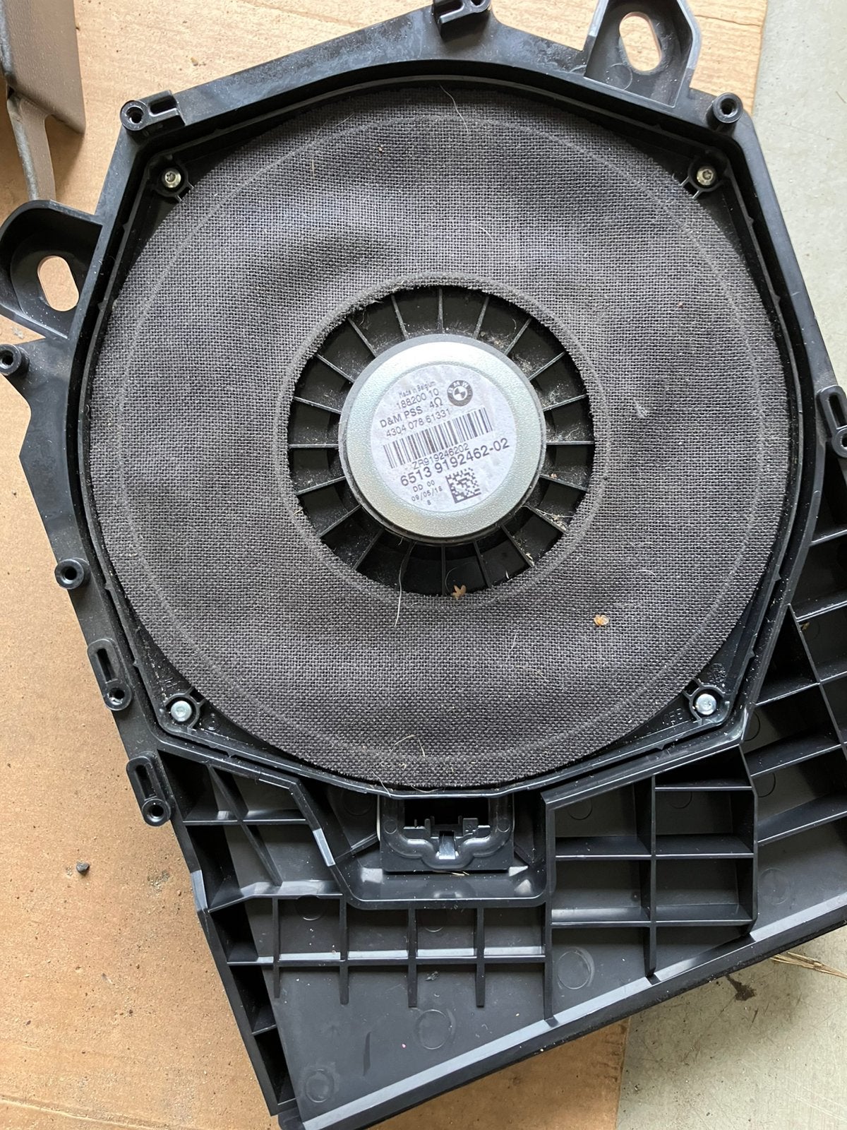 BMW E90 2010 set van 2 subwoofer speakers origineel, Auto diversen, Ophalen of Verzenden, Gebruikt
