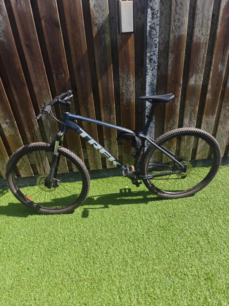 Trek Marlin 7 Mountainbike - Zo goed als nieuw, Fietsen en Brommers, Fietsen | Mountainbikes en ATB, Ophalen of Verzenden