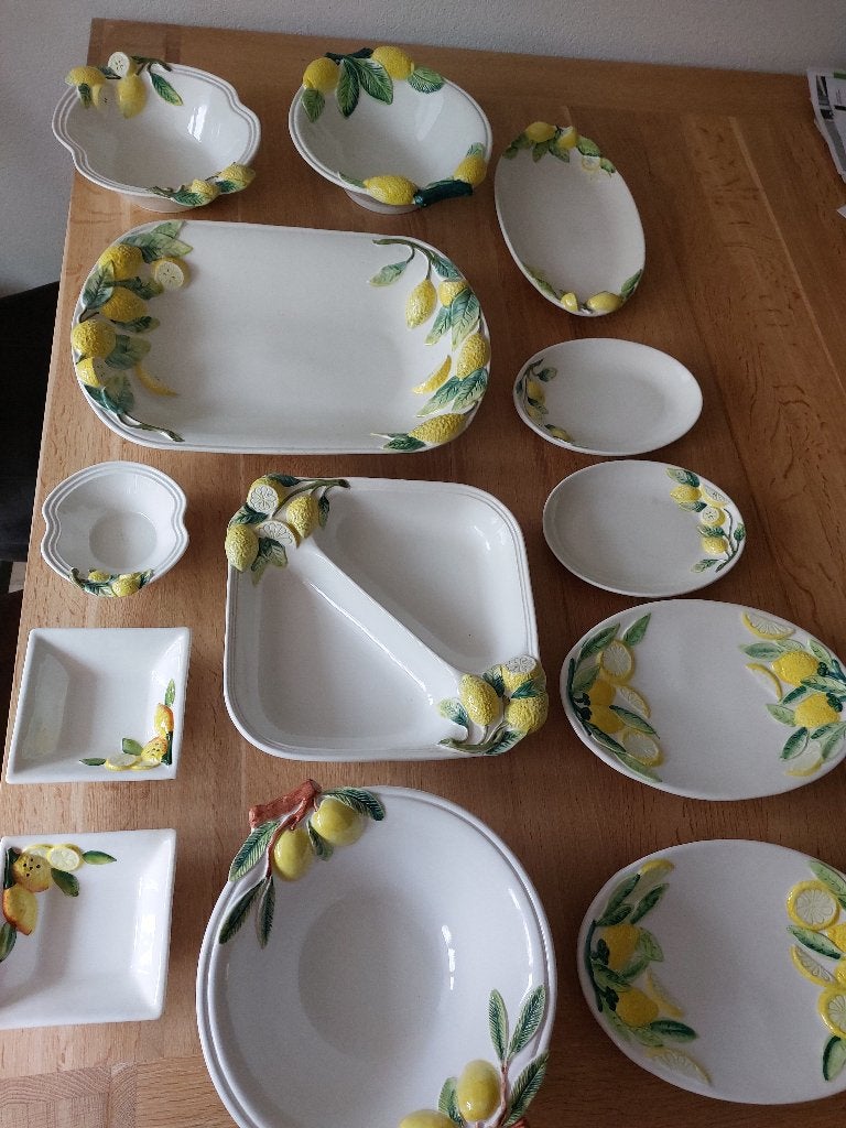 Servies met citroenmotief - Diverse schalen en borden, Ophalen, Overige merken, Keramiek, Overige stijlen