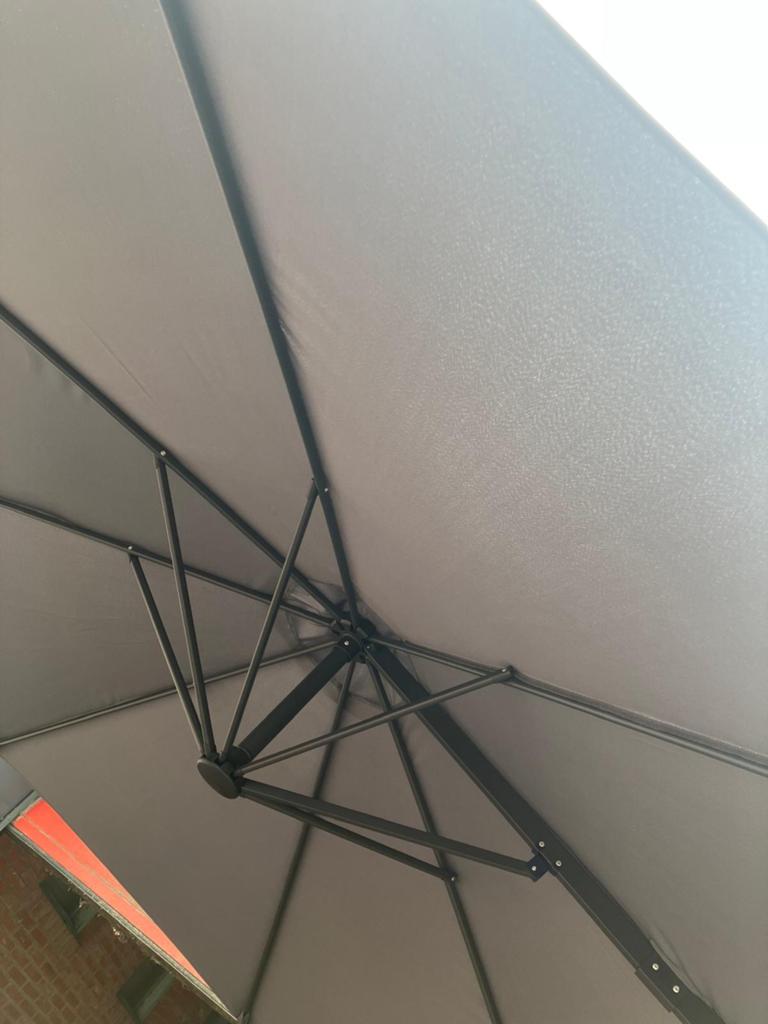 Aluminium zweefparasol 300cm antraciet., Tuin en Terras, Ophalen, Verstelbaar, 2 tot 3 meter, Zweefparasol