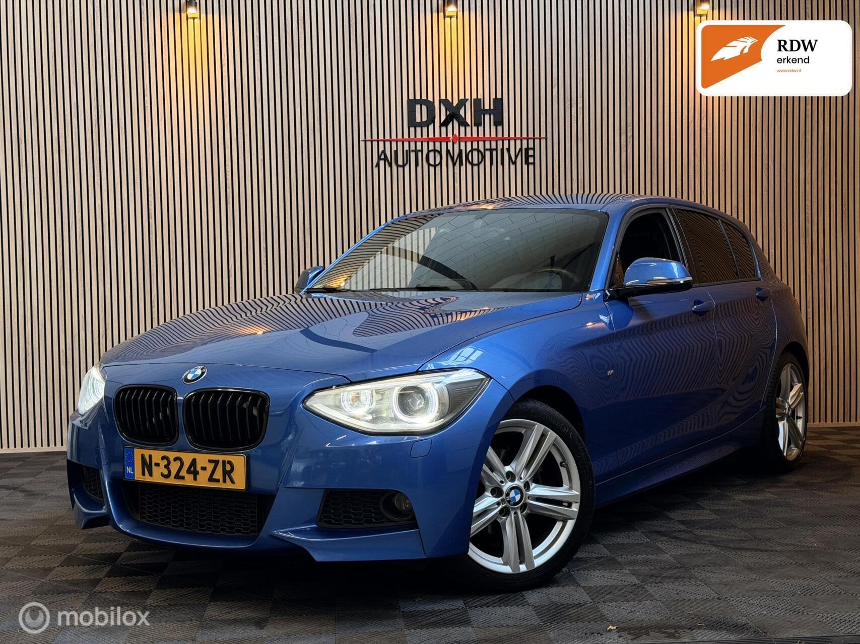 BMW 1-serie 116i M-Sport 5D XENON ALCANTARA NAVI BT STOELVRW, 1-Serie, Gebruikt, 4 cilinders, Blauw