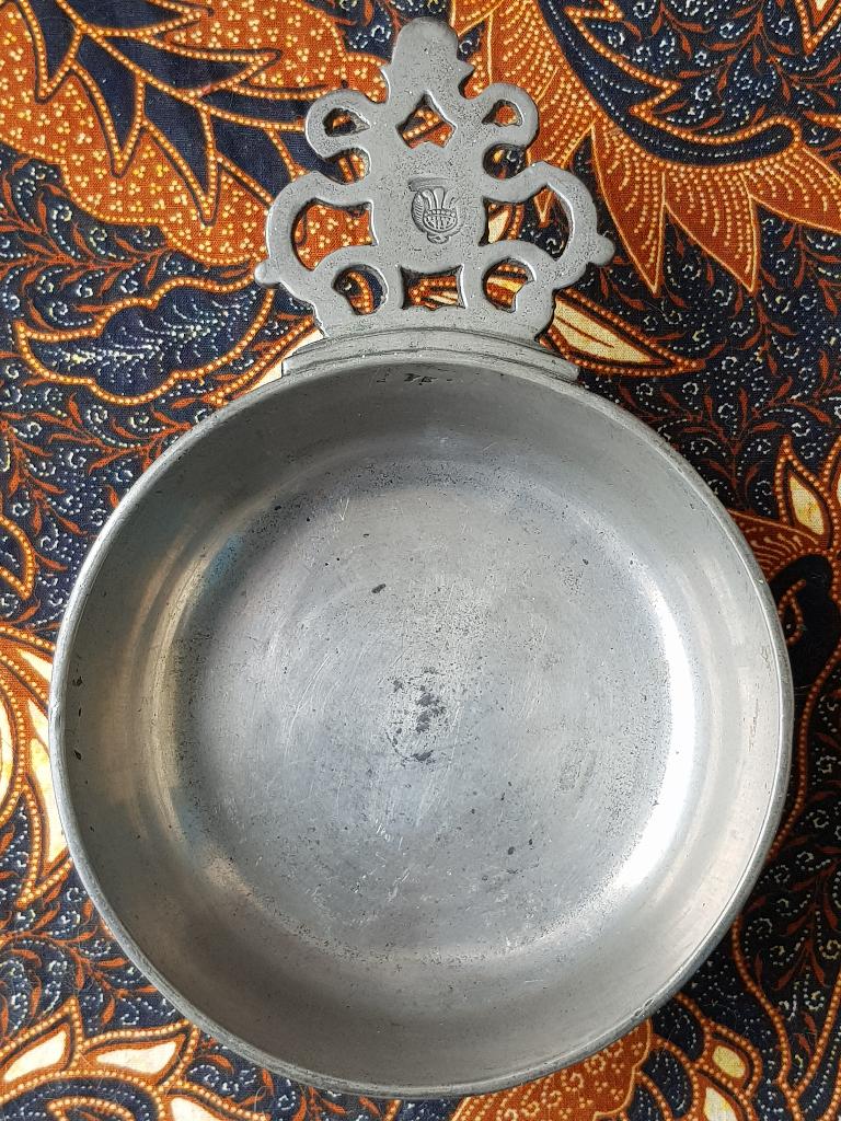 Mooie grote antieke brandy bowl uit Engeland 19,4 cm.