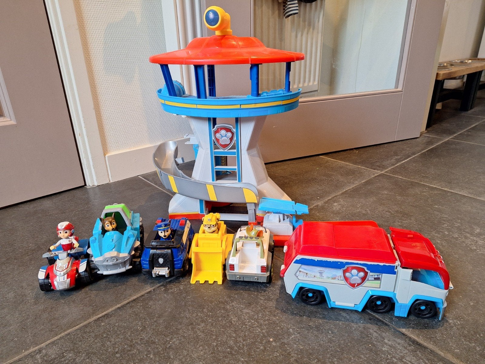 Paw patrol uitkijktoren met auto's en vrachtwagen, Ophalen of Verzenden, Gebruikt
