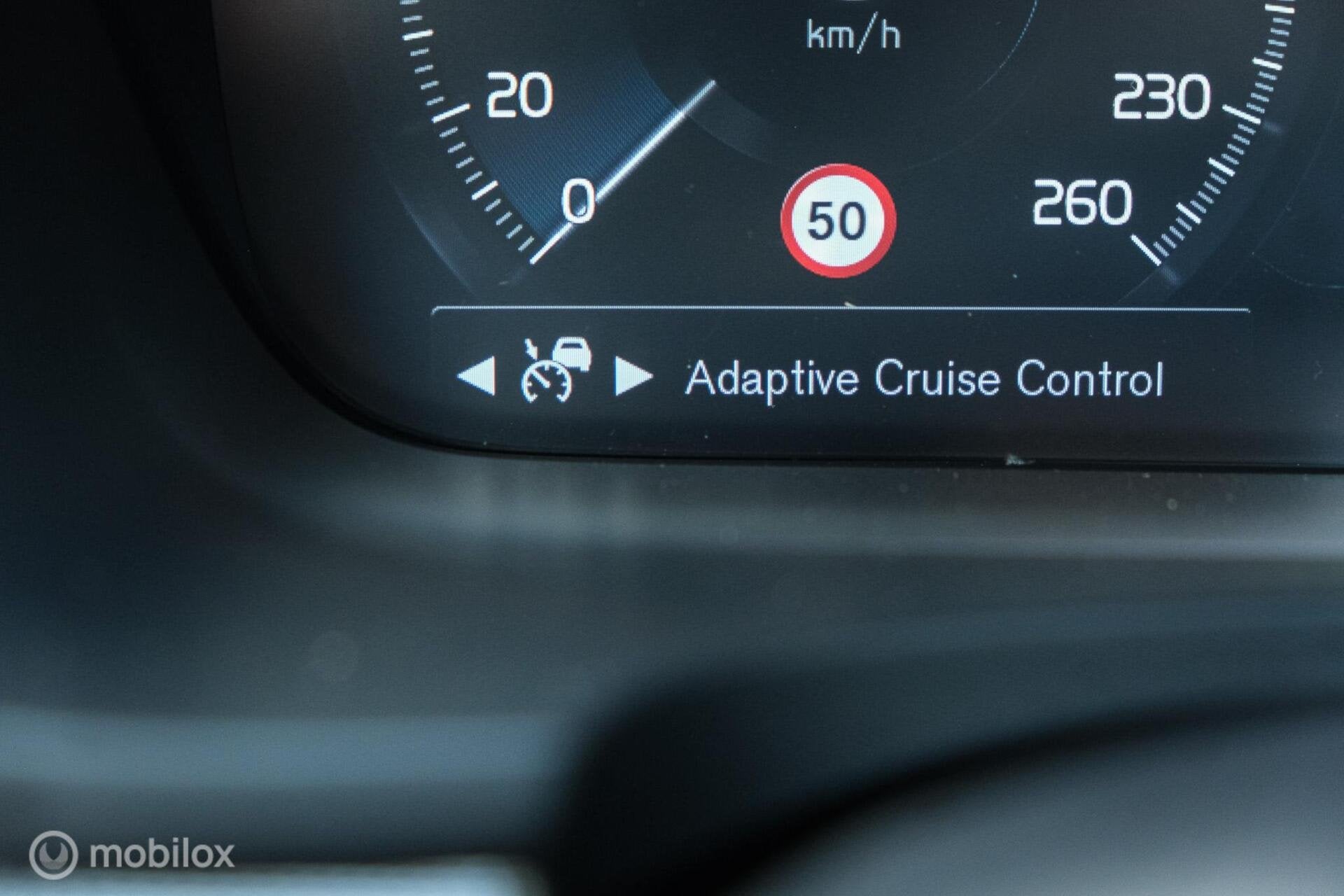Foto 38 van Volvo V90 2.0 T8 AWD R-Design | Stoel en stuurwielverwarming