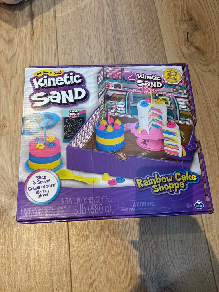 Kinetic Sand Rainbow Cake Shoppe – nieuw, Kinderen en Baby's, Speelgoed | Educatief en Creatief, Ophalen of Verzenden, Nieuw, Knutselen