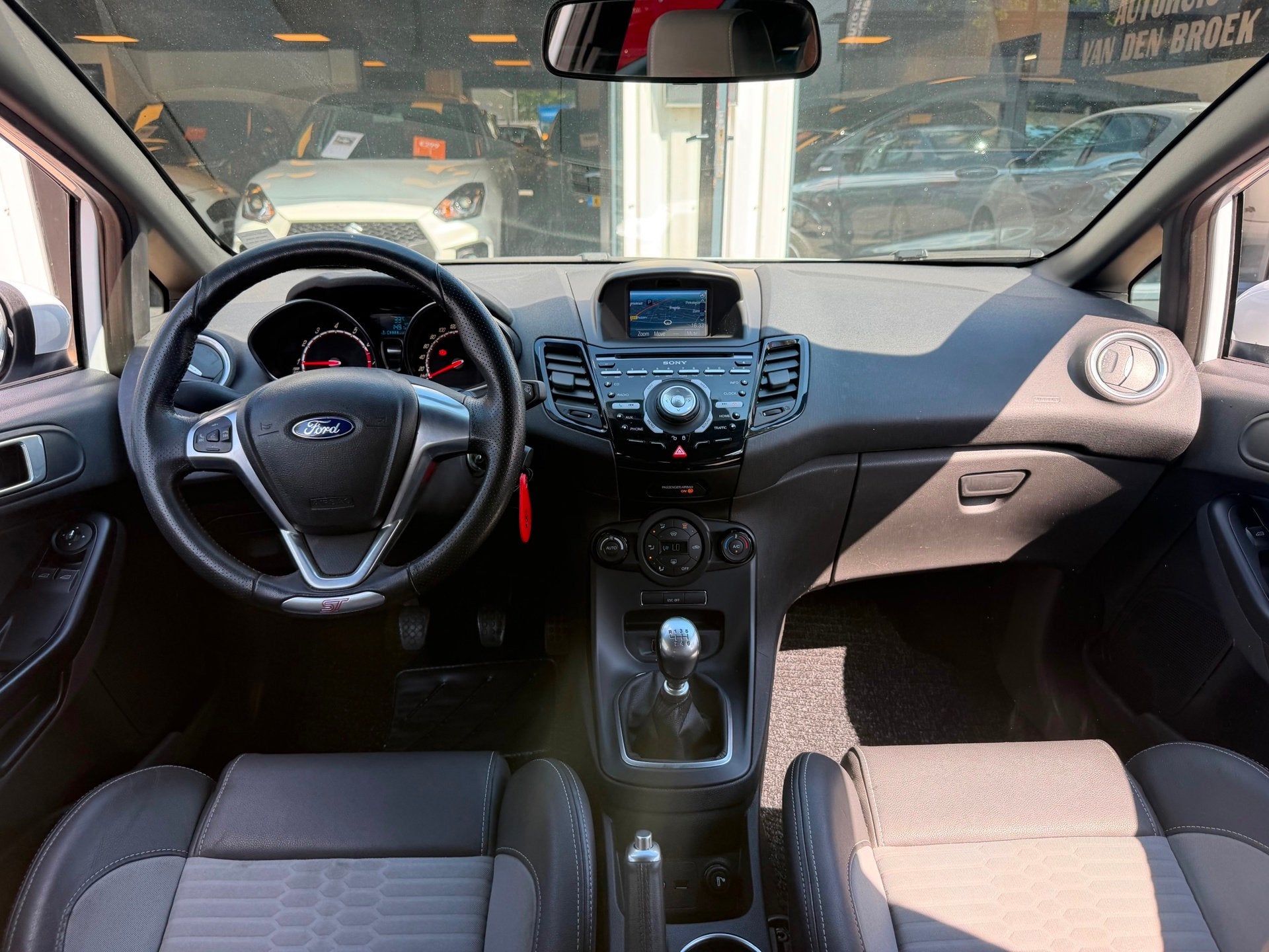 Ford Fiesta 1.6 ST2 182Pk|Ac|Navi|Clima|Recaro|Leder|Lmv|Ele, Voorwielaandrijving, 1596 cc, 1063 kg, Gebruikt