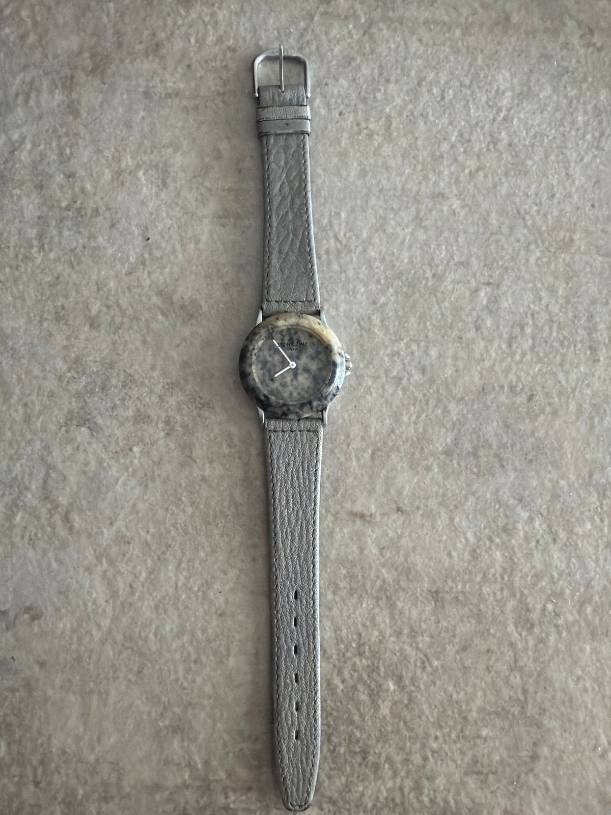 Uniek Stone Time Swiss horloge met natuurstenen wijzerplaat, Overige merken, Overige materialen, Leer, Polshorloge