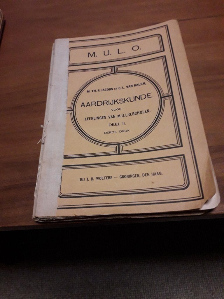 Aardrijkskunde voor M.U.L.O. Scholen - Deel II (1920), M. Th. R. Jacobs en C. L. van Balen, Aardrijkskunde, Overige niveaus, Ophalen