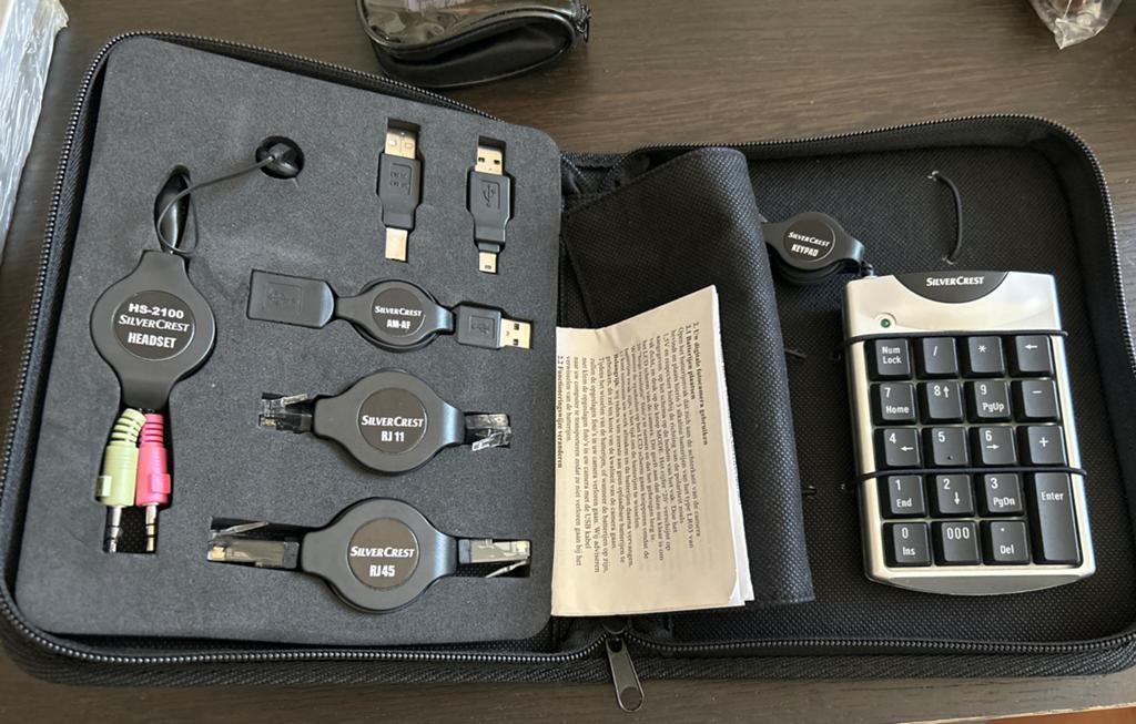 Silvercrest set: USB, netwerk kabel, headset, numeriek toets, Computers en Software, Pc- en Netwerkkabels, Gebruikt, Ophalen of Verzenden