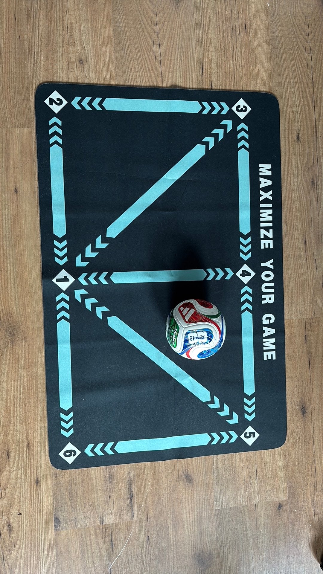 WK pakker.Voetbal trainingmat incl Adidas WK 2026 mini bal, Ophalen, Nederland