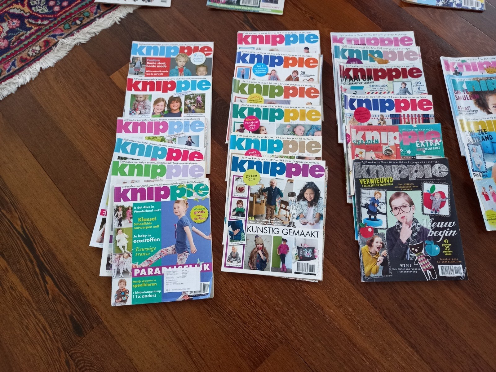 88 stuks kinder volwassenen zelf naaipatronen boeken, Ophalen, Zo goed als nieuw