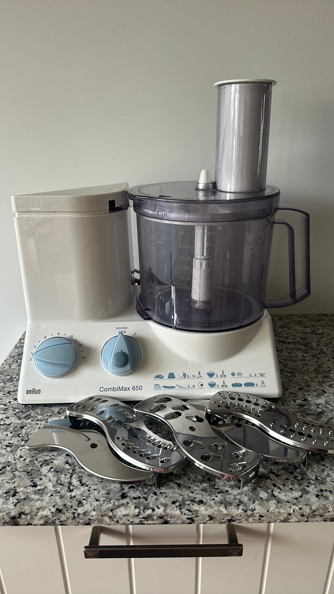 Braun keukenmachine combiMax650, Witgoed en Apparatuur, Keukenmixers, 1 tot 2 liter, Ophalen of Verzenden, Gebruikt, 3 snelheden of meer